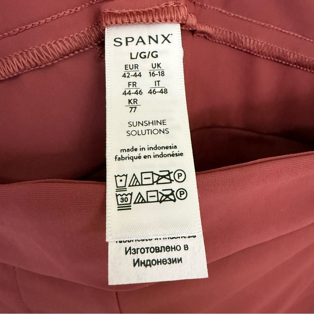 SPANX Women's Rust Shorts Size Large - Picture 3 of 3